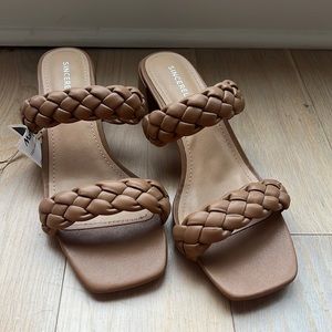 NWT Sincerely Jules Block Heels